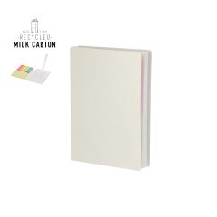 A6 notesbog af genanvendte mælkekartoner med sticky notes og kuglepen